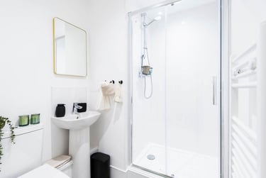 1 bed studio, Boothen Road, Penkhull, Stoke, ST44AH - Image 6